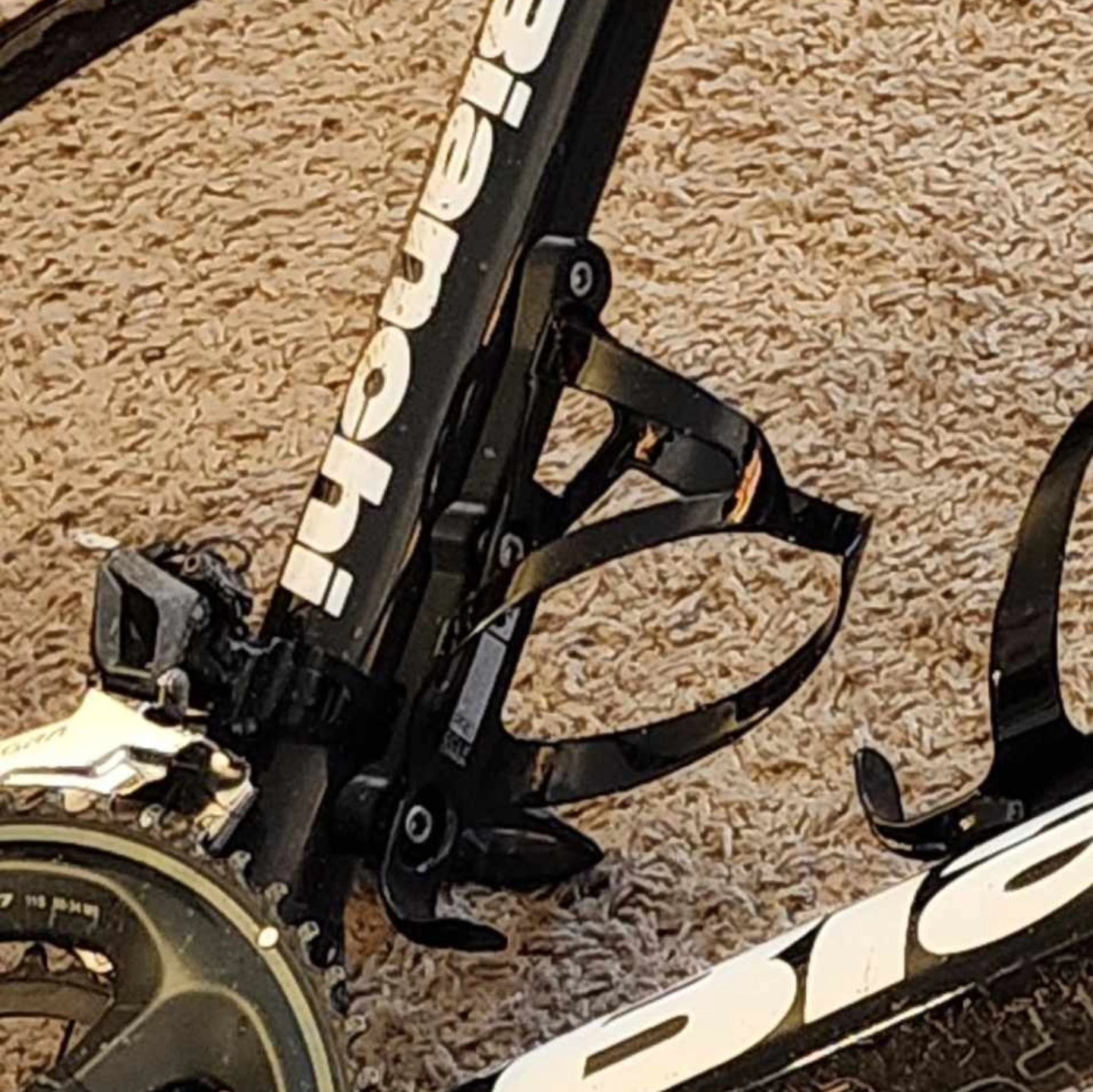 BOTTLE CAGE OFFSET