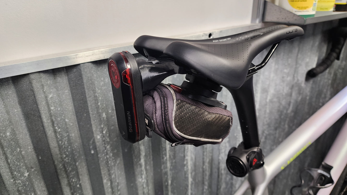 Garmin Quarter Turn Swat Mount